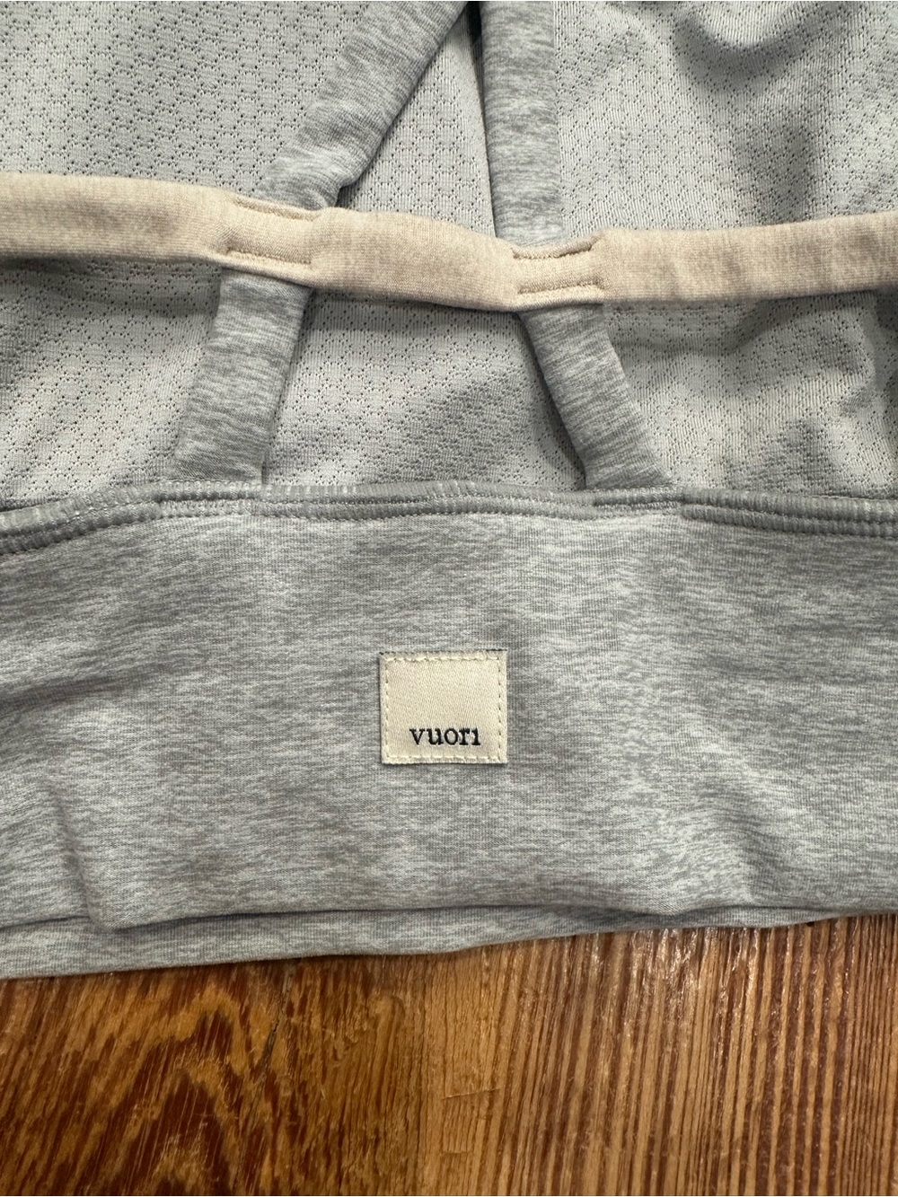 Vuori Light Gray Strappy Sports Bra w contrasting trim medium - Picture 5 of 7